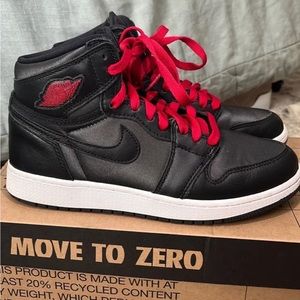 Nike Air Jordan 1 RETRO HIGH OG BG ‘BLACK GYM RED’